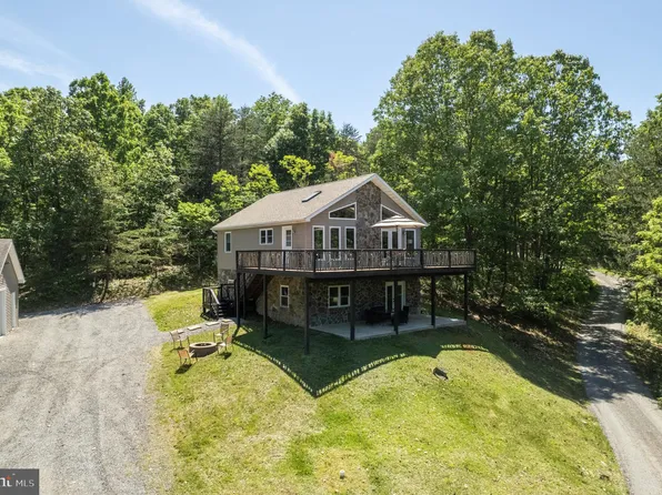 400 Locust Ridge Rd, Moorefield, WV 26836