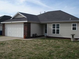 64 SW Cheryl Cir, Bentonville, AR 72712
