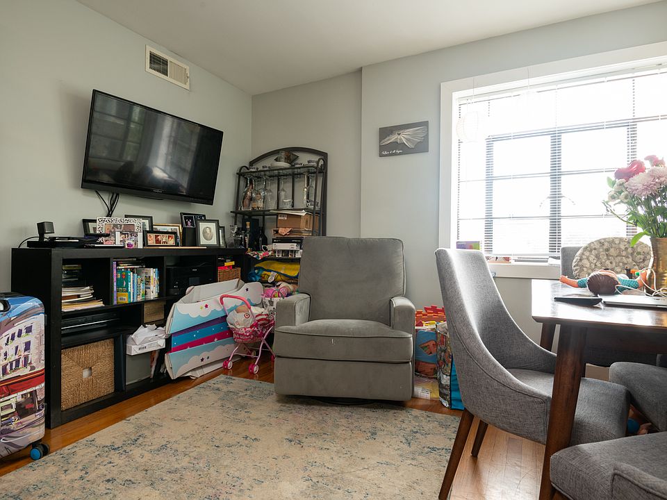 2911 Newark St NW #26-2_08192022