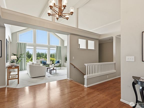 5th image of 11924 59th Avenue W