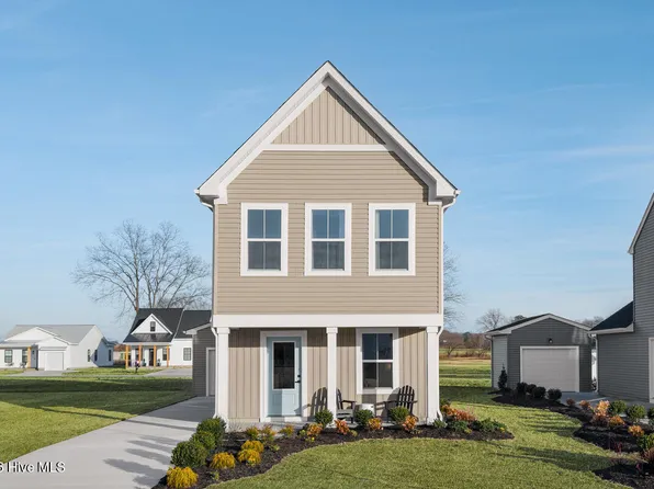 704 Savinwood Trail NE, Bolivia, NC 28422