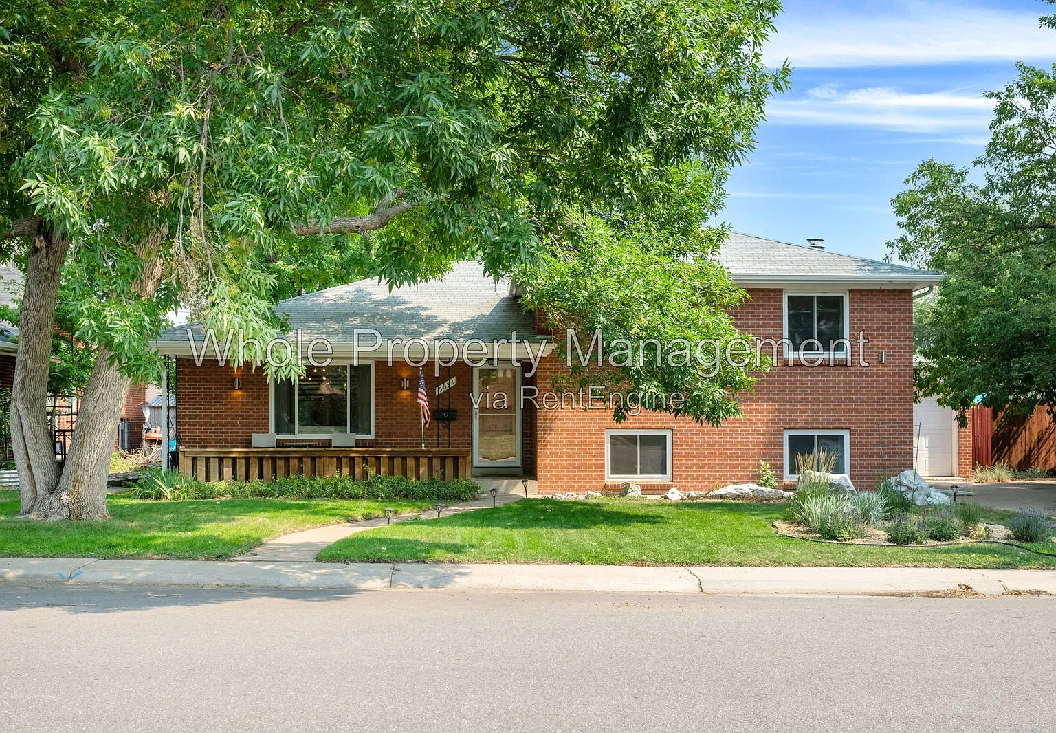 4 bed, 2.0 bath, 1800 sqft, $3,000 — Photo 1