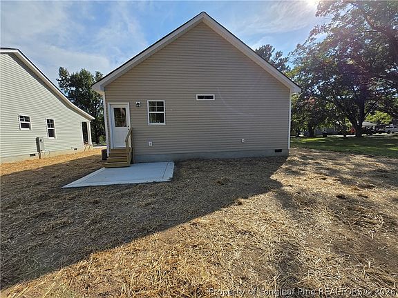 3rd image of 200 Jenkins St