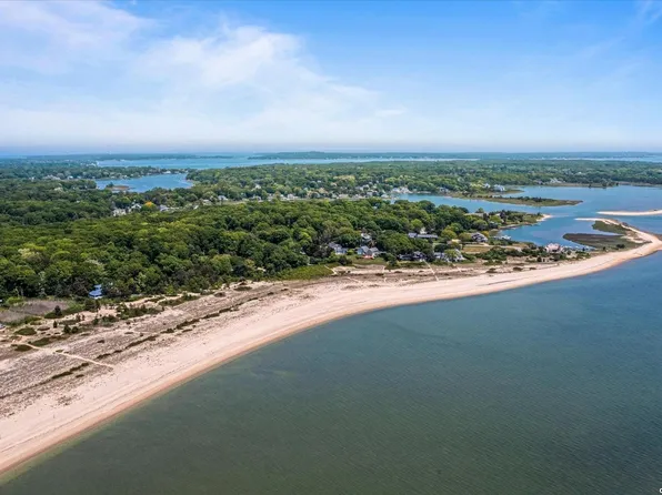 1480 Old Wood Path, Southold, NY 11971