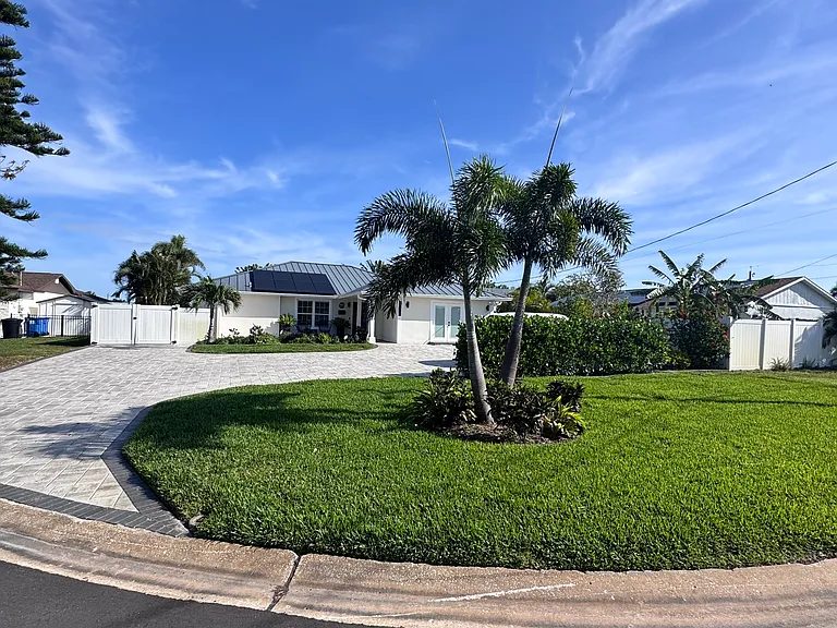 3353 Coquina Key Dr SE — Photo 1