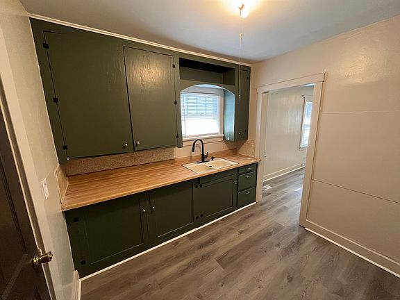 2nd image of 615 W 7th Ave
