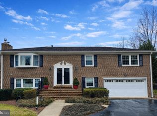 12466 Henderson Rd, Clifton, VA 20124