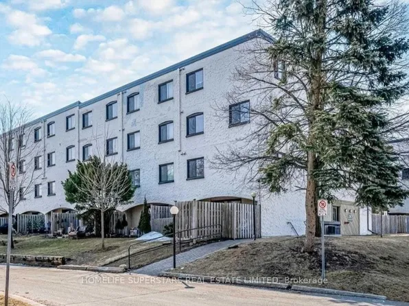 1066 Falgarwood Dr #165, Oakville, ON L6H 2P3