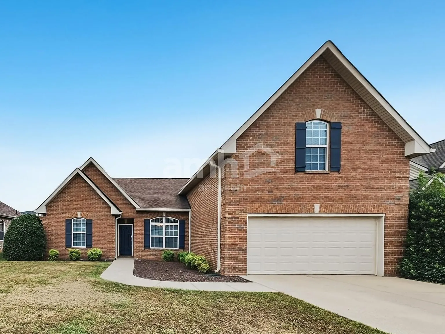 4 bed, 3.0 bath, 2300 sqft, $2,480 — Photo 1