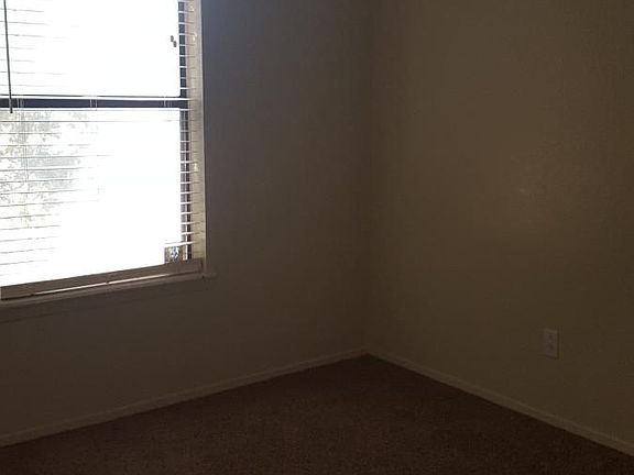 3rd image of 3873 Georgetown Dr