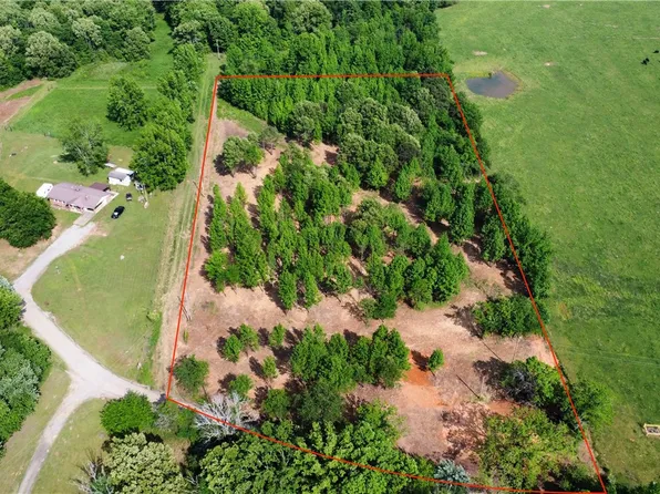 15938 Camp Newell Rd, Ozark, AR 72949