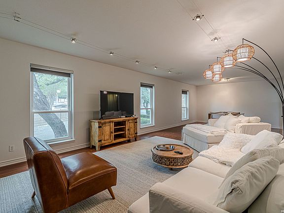 3rd image of 7500 Callaghan APT 262