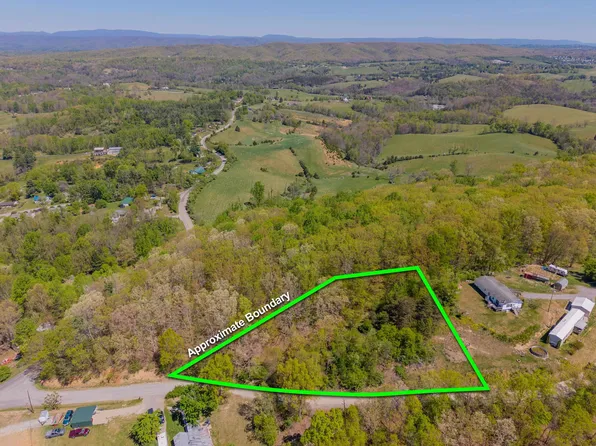 Spaulding Rd, Radford, VA 24141