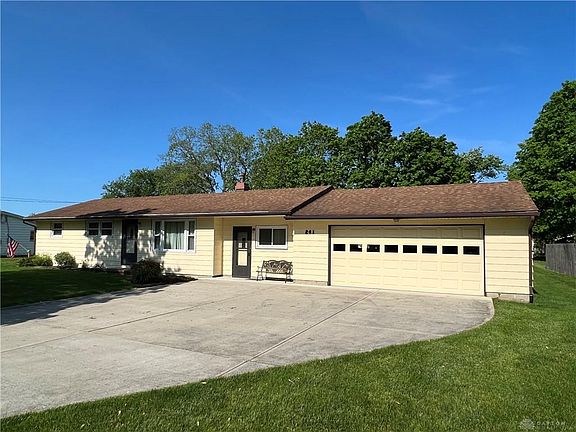 2nd image of 241 Janet Ave