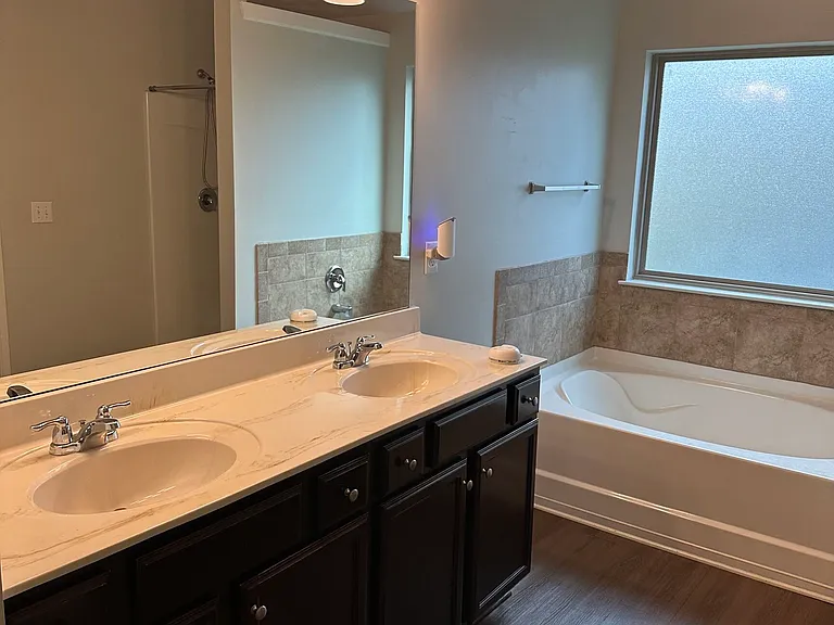 1565 Potomac Ct — Photo 11