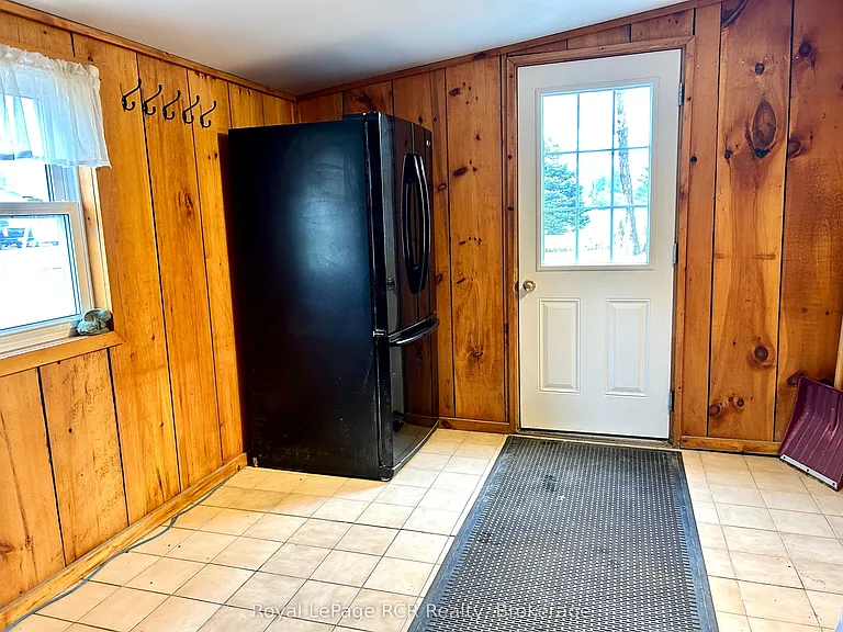 324097 The Glen Rd — Photo 8