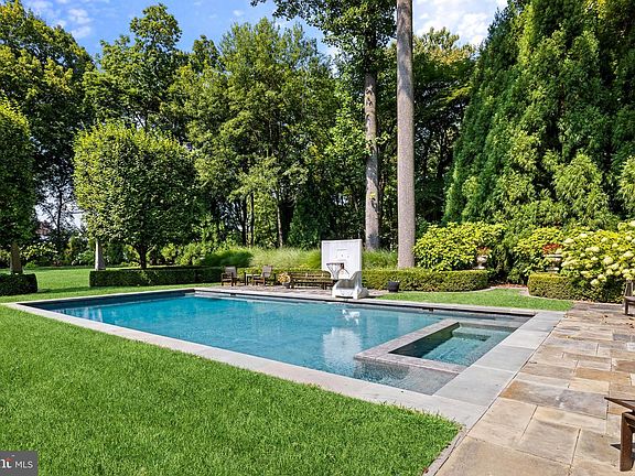 2nd image of 726 John Barry Dr