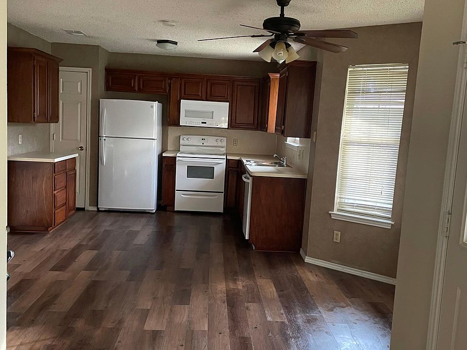 2nd image of 7933 Sunrise Dr