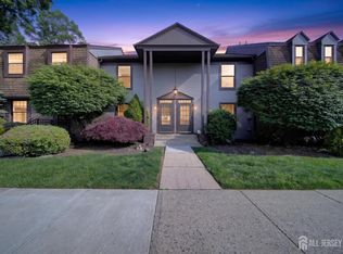 323 Gill Ln APT 10B, Iselin, NJ 08830