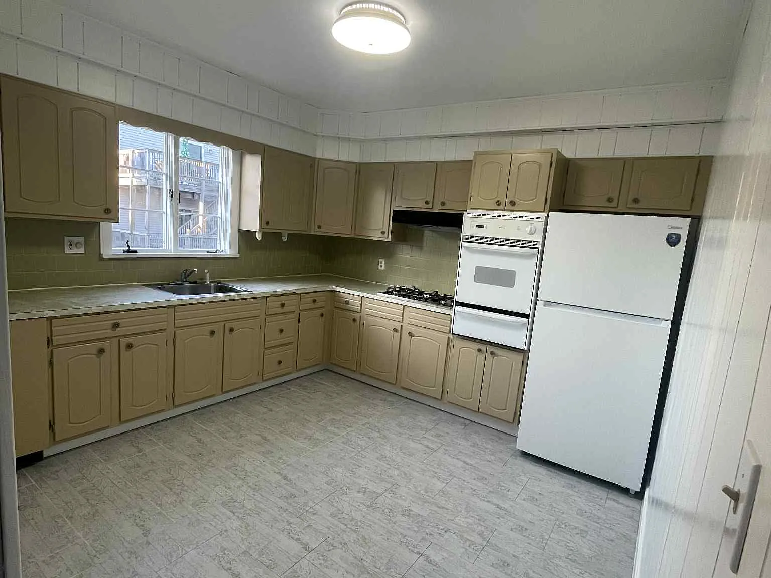 2 bed, 1200 sqft, $1,850 — Photo 4