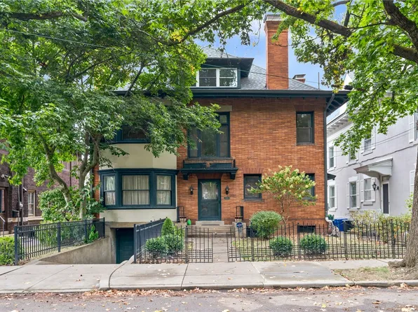 5521 Dunmoyle St, Pittsburgh, PA 15217
