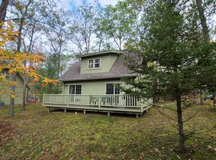 843 Golf Cottage Dr, Lewiston, MI 49756