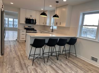 667 N Northwest Hwy APT 2, Park Ridge, IL 60068