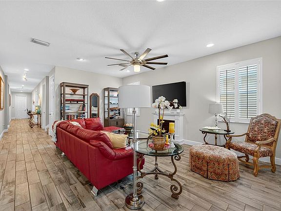 4th image of 623 Winterside Dr