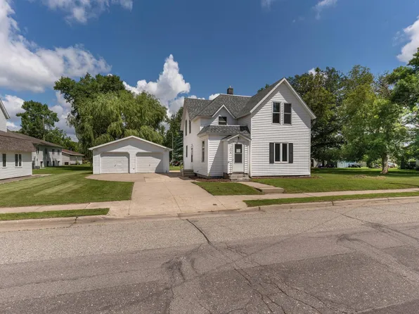 218 E Main St, Cyrus, MN 56323