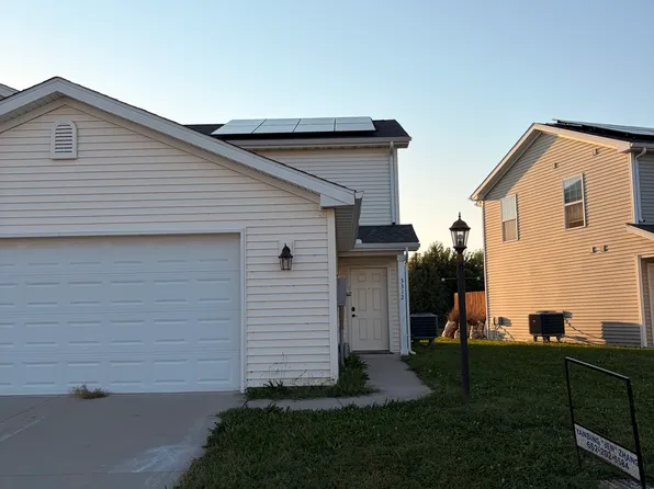 3312 Boulder Ridge Dr, Champaign, IL 61822