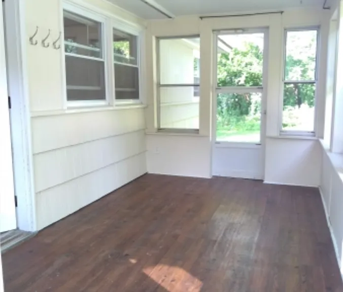13 Jones Ave — Photo 9