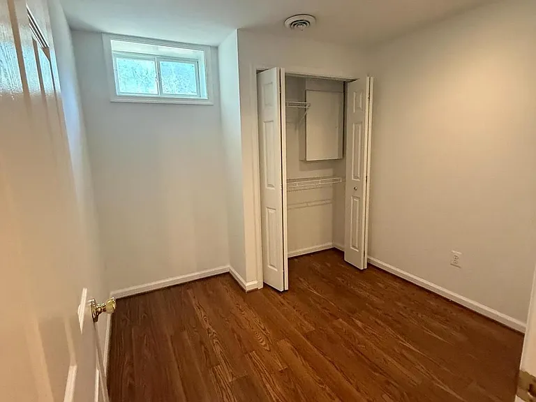 1554 Beverly Ct — Photo 47