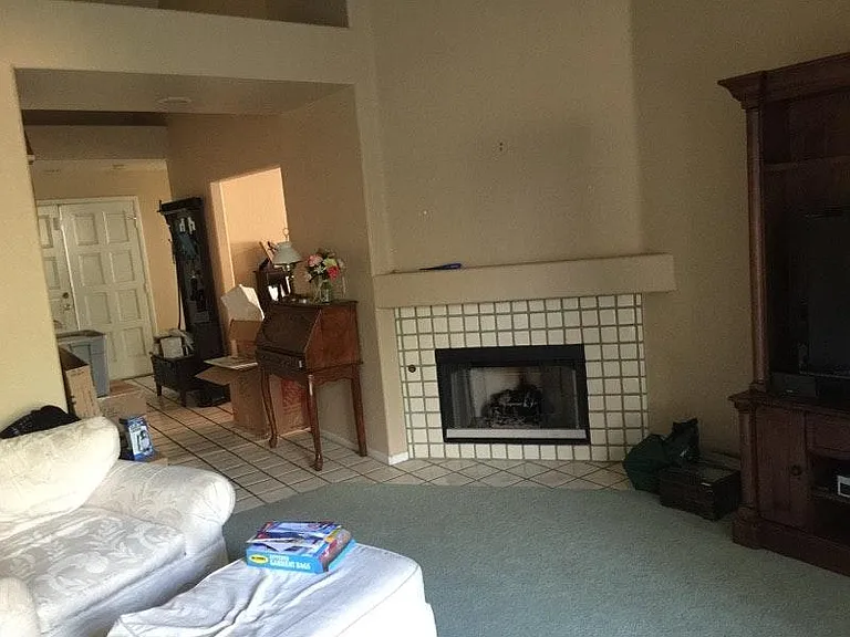 Fireplace-Livingroom