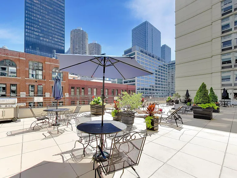 440 N Wabash Ave #4710 — Photo 37