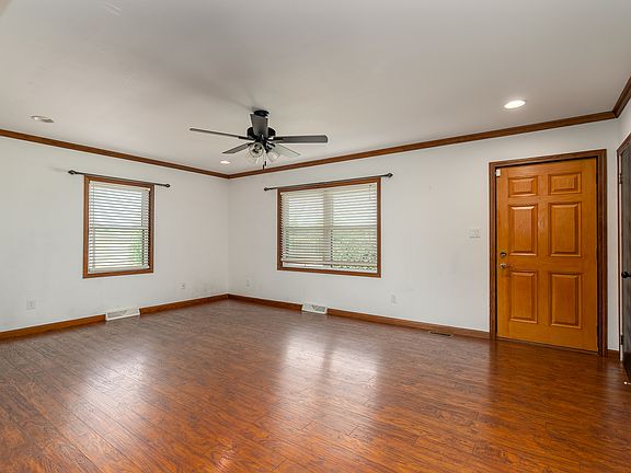 5th image of 325 Butler Rd
