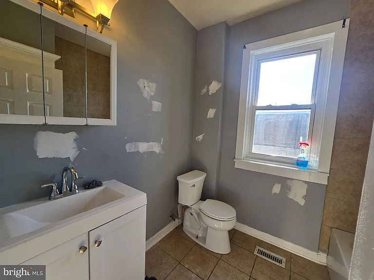 2801 W Allegheny Ave — Photo 7