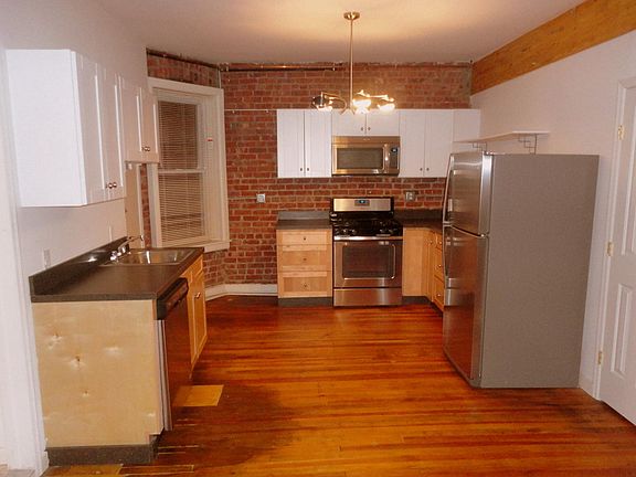 4th image of 98 Washington St APT 1