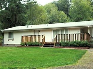 10 NE Rainbow Ln, Belfair, WA 98528