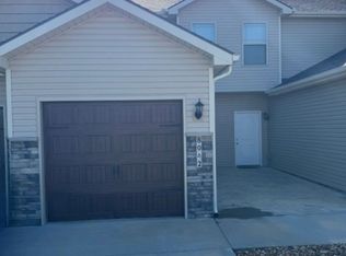 8042 SW 4th St, Blue Springs, MO 64014
