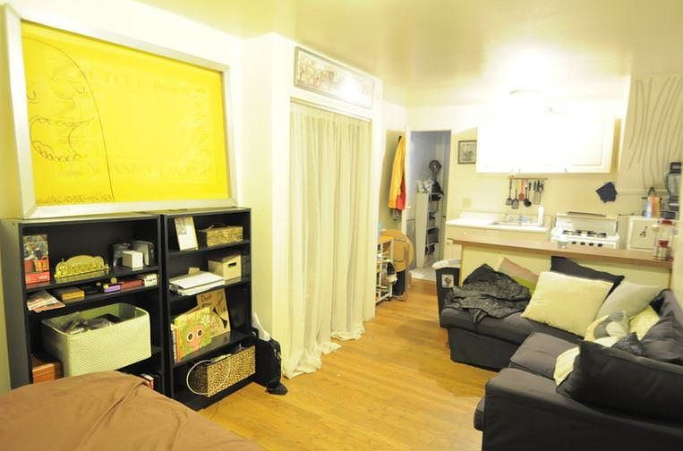 2nd image of 209 E 5th St APT 1R