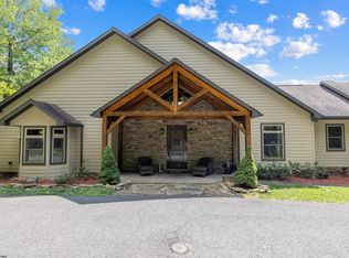 105 Black Bear Ln, Morgantown, WV 26508