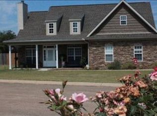 21 June Dr, Midland City, AL 36350