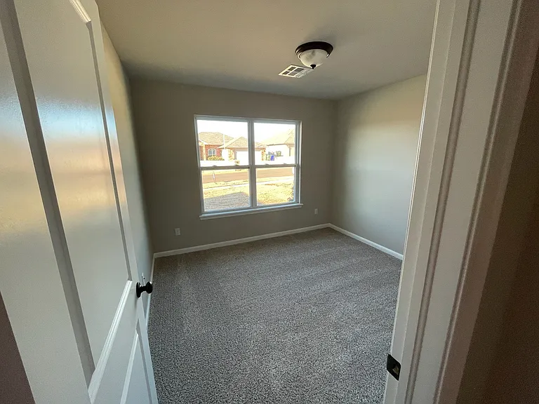 Guest bedroom 2