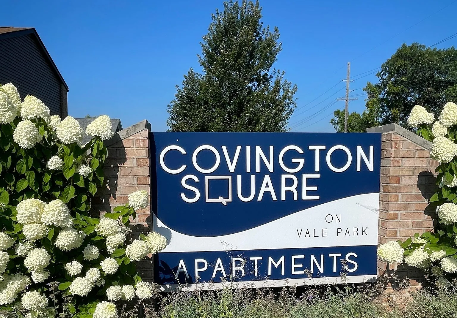 Covington Square — Photo 1