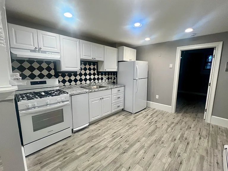282 K St #B — Photo 17