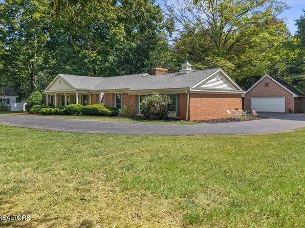 1121 Woodward Ave, Athens, TN 37303