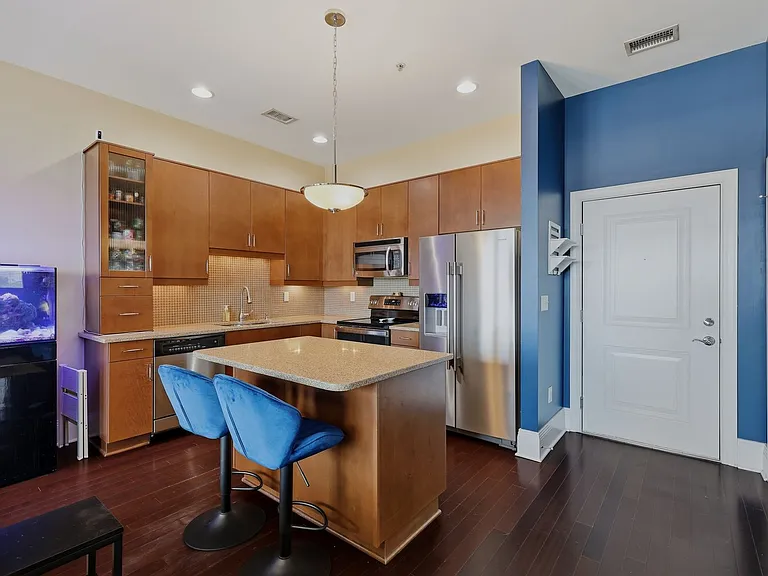 619 N 4th St #301 — Photo 25
