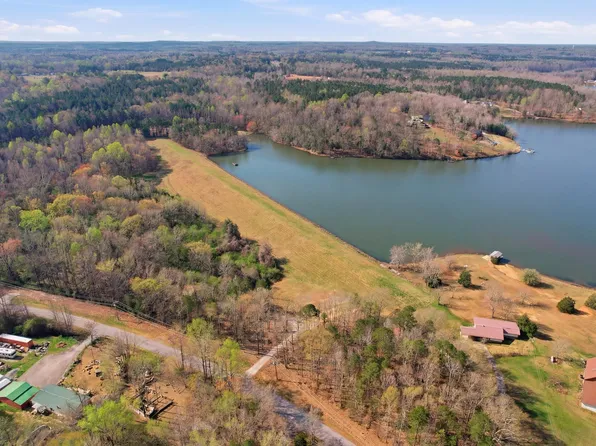 1274 Martins Lake Rd, Gray Court, SC 29645