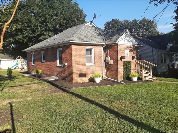 8 Poplar Street, Poughkeepsie, NY 12601