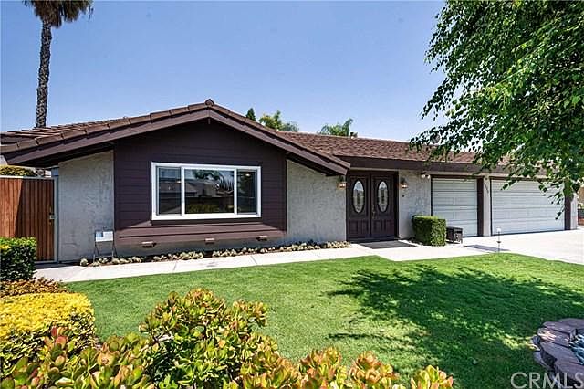 1st image of 1375 Dahlia Cir